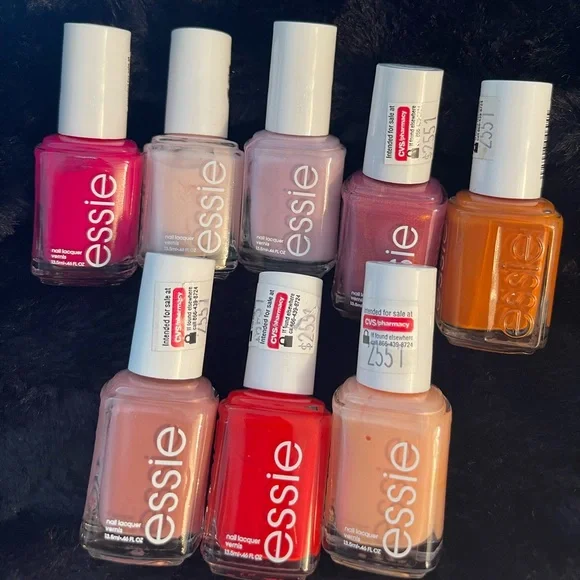 Essie nail polish TOTALLY NEW💯👌😍 8 colors pack - Picture 1 of 3